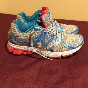 New Balance 580 V4 Trail Running Sneakers